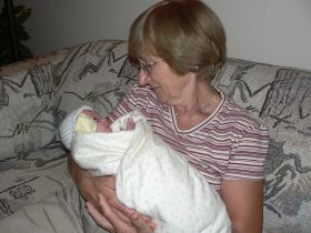 Sept 22/06 - Oma holding Isabel